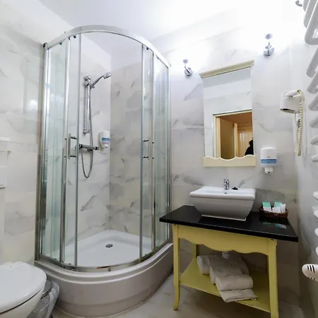 Ambasadorski Hotel 4*