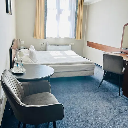 Готель Ambasadorski Ряшів