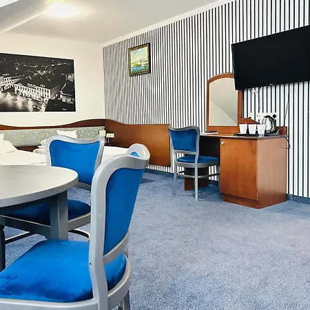 Ambasadorski Ряшів