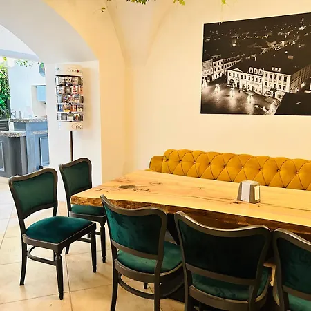 阿蒙吧萨多斯基热舒夫酒店