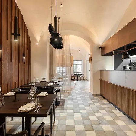 Ambasadorski 4*