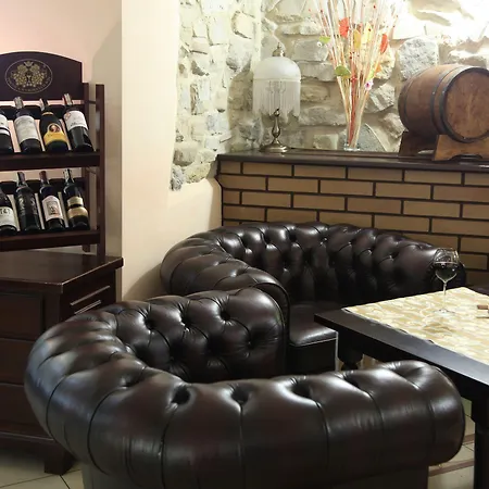 阿蒙吧萨多斯基热舒夫酒店 酒店 热舒夫