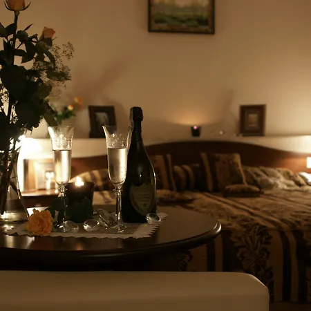 阿蒙吧萨多斯基热舒夫酒店 热舒夫