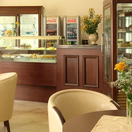 Hotel Ambasadorski 4*