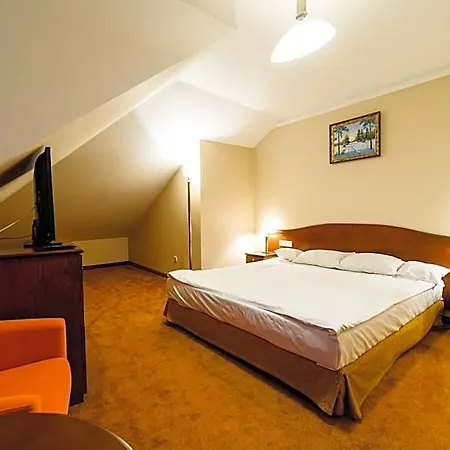 Hotel Ambasadorski 4*