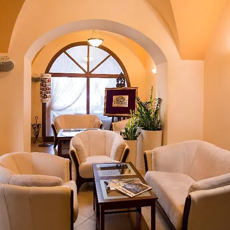Ambasadorski Hotel