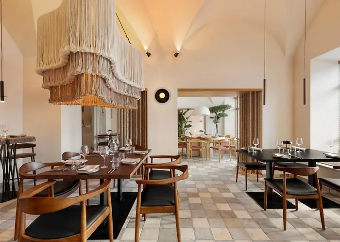 Ambasadorski Hotel 4*