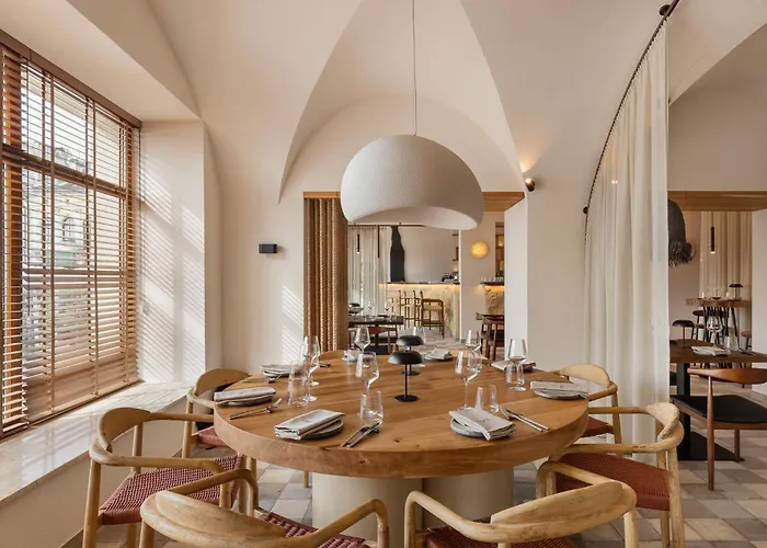 فندق Ambasadorski 4*