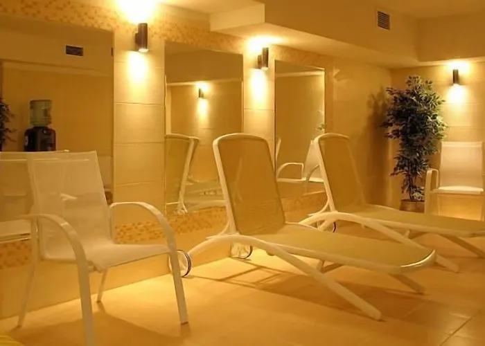 فندق Ambasadorski 4*