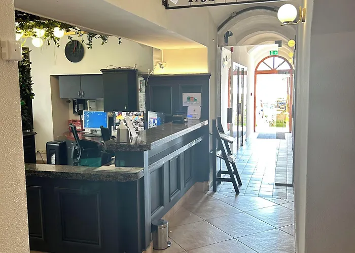 Ambasadorski رشيشوف