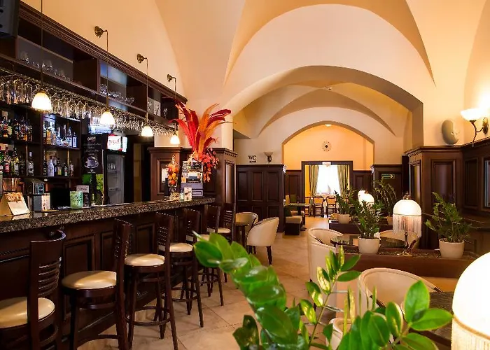 Ambasadorski فندق 4*