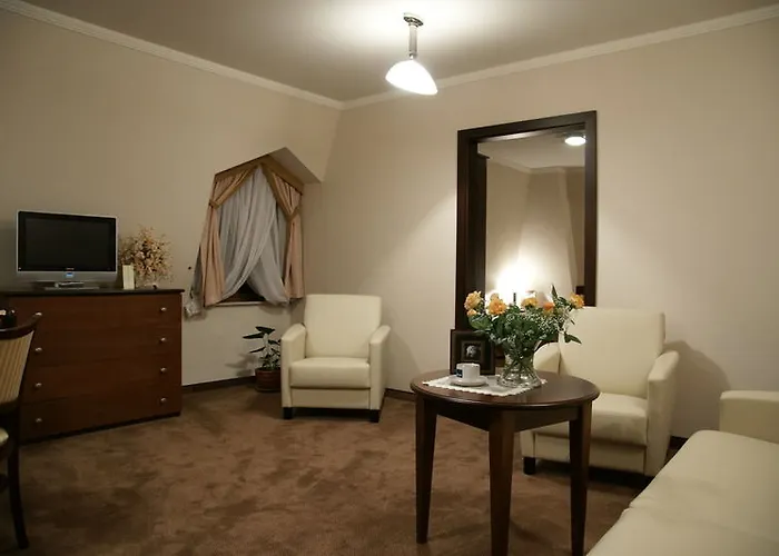 فندق Ambasadorski رشيشوف