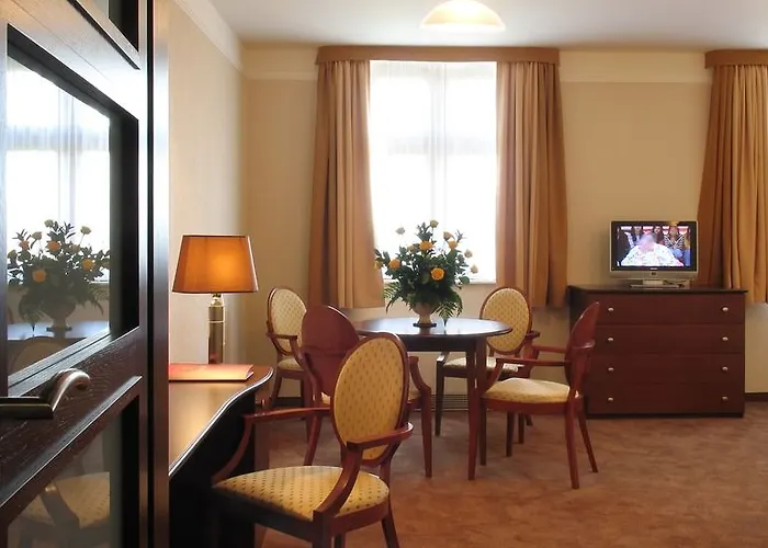 Ambasadorski رشيشوف